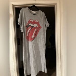 Daydreamer Gray T-shirt Dress/Tunic with Red Graphic